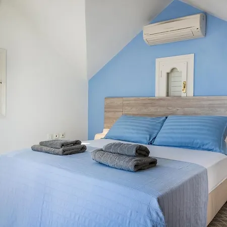 Bee's Knees Retreat * Песада