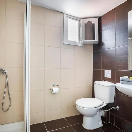 Bee's Knees Retreat Вилла *