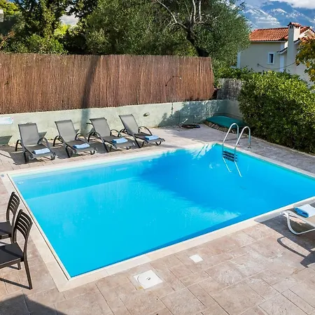 Bee's Knees Retreat Песада